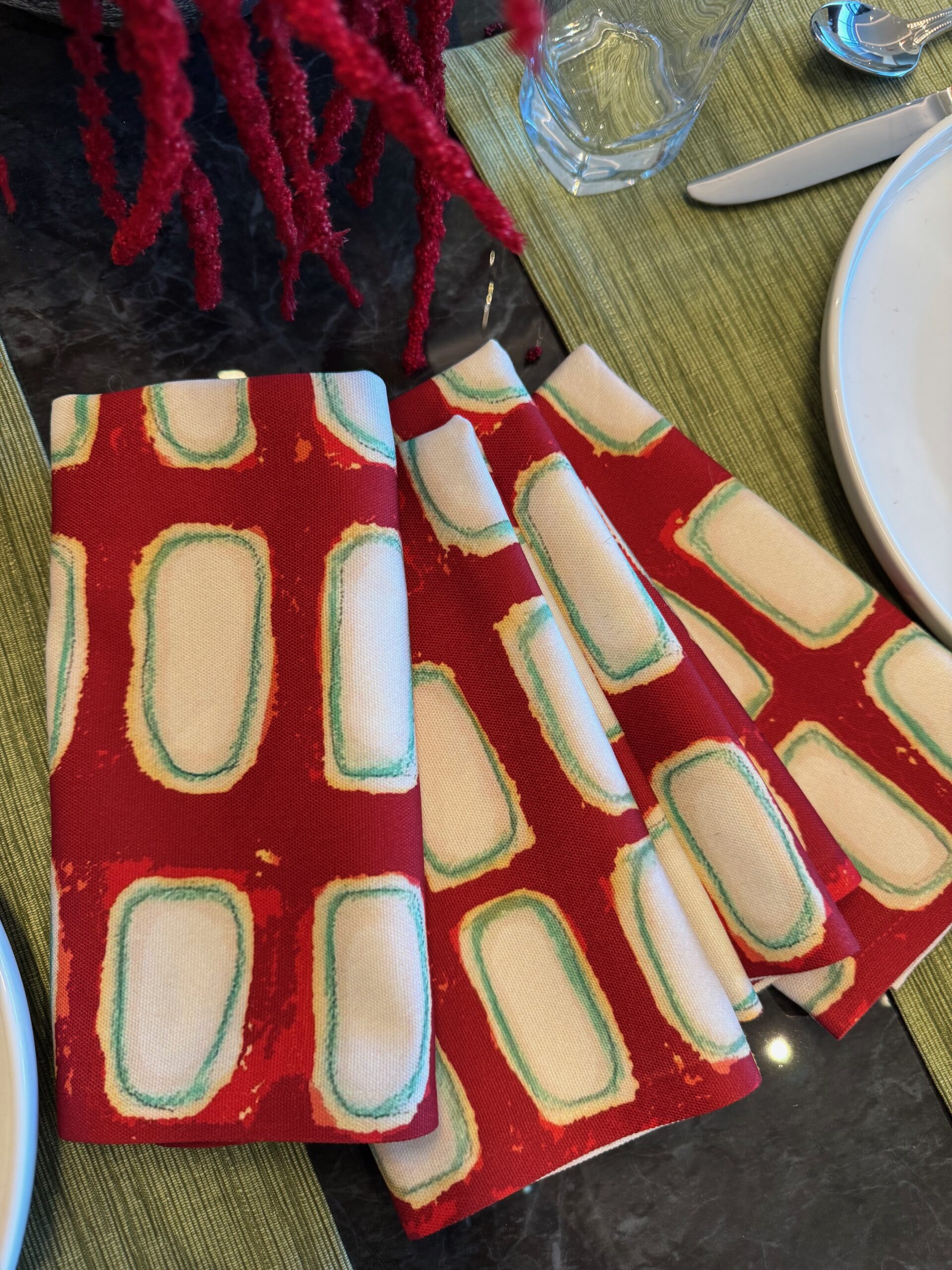 Holiday cloth napkins. Artful living for the holidays. Elevated. Modern. Chic. Artist-designed holiday products and artwork by Lori Brunner Art.